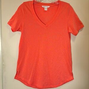Athleta Women’s V-Neck t-shirt